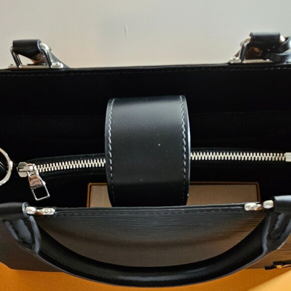 Louis Vuitton Kleber MM Epi Leather handbag - Picture 7 of 15